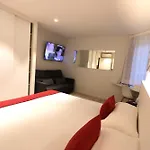 Txingurri Guest house